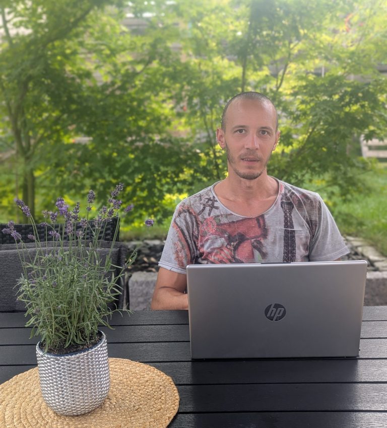 pxl 20250730 172739108.portrait